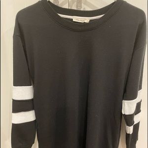 Ladies Black Chloe & Katie Long Sleeve Sweatshirt Size Small